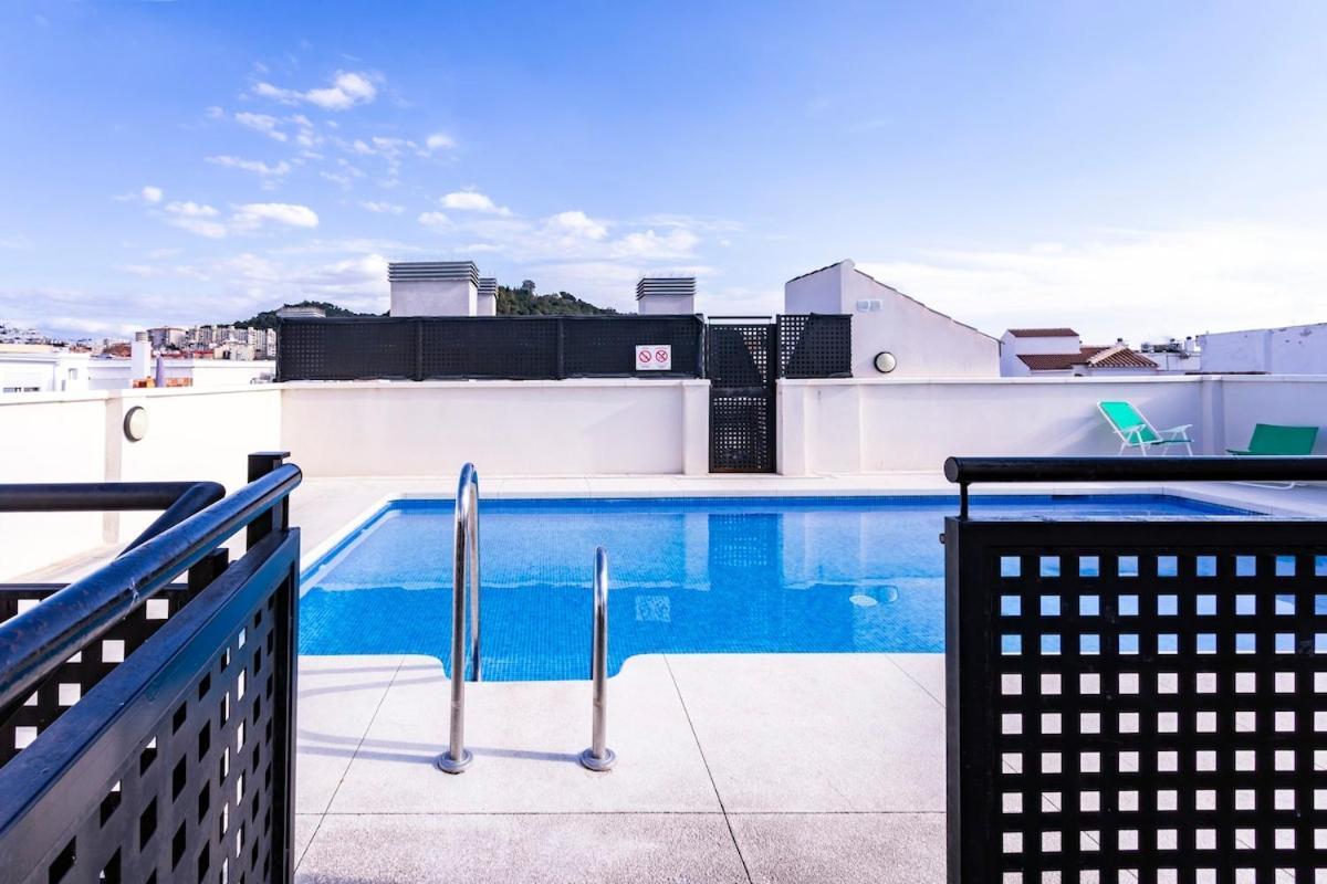 -Malagasunapts- Central Freeparking Rooftoppool ภายนอก รูปภาพ